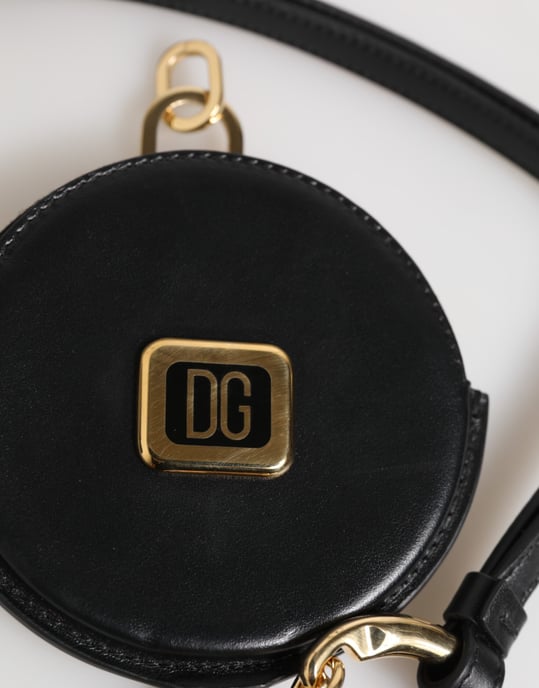 Monedero redondo de cuero negro con logo DG y cordón para llevar. - Image 2