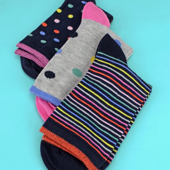 3 Pares de Calcetines para Mujeres con Patrones de Puntos y Rayas - Calcetines Suaves de Algodón Rico para el Uso Diario - Image 5