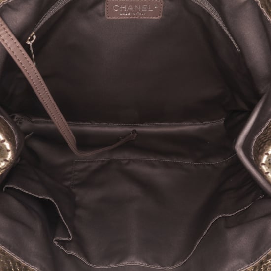 Bolso Tote de Cuero Perforado Chanel - Image 4