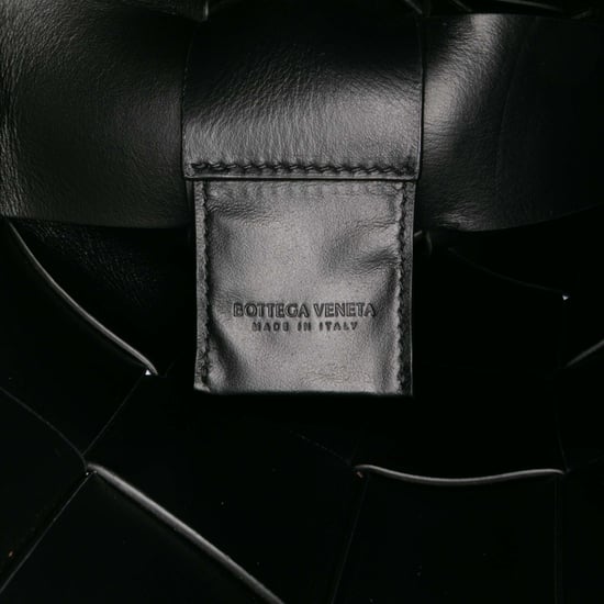 Bolsa de cuero tejido tipo pouch bucket - Image 4