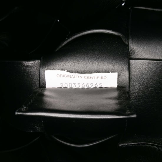 Bolsa de cuero tejido tipo pouch bucket - Image 6