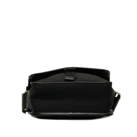 Bolso Cruzado de Nylon con Hebilla - Image 4