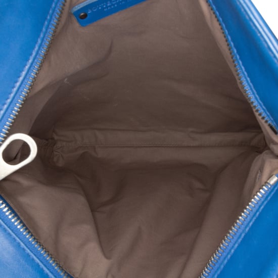 Bolso Cruzado Tejido con Correa Ajustable - Image 4