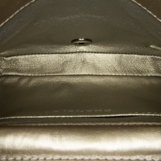 Bolso Crossbody Chanel 19 de Cuero Gris - Image 6