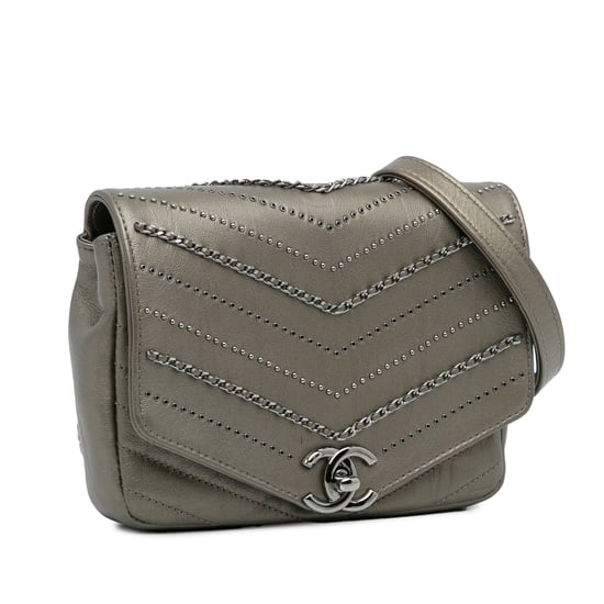 Bolso cruzado de Chanel con detalle de cadena metálica - Image 2