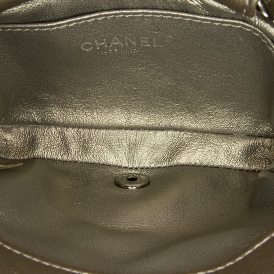 Bolso cruzado de Chanel con detalle de cadena metálica - Image 6