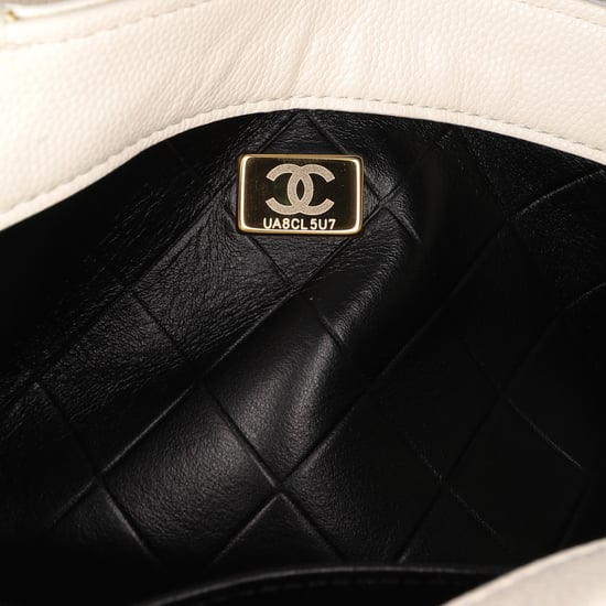 Bolso Cruzado de Cuero de Cordero Acolchado de Chanel - Image 6