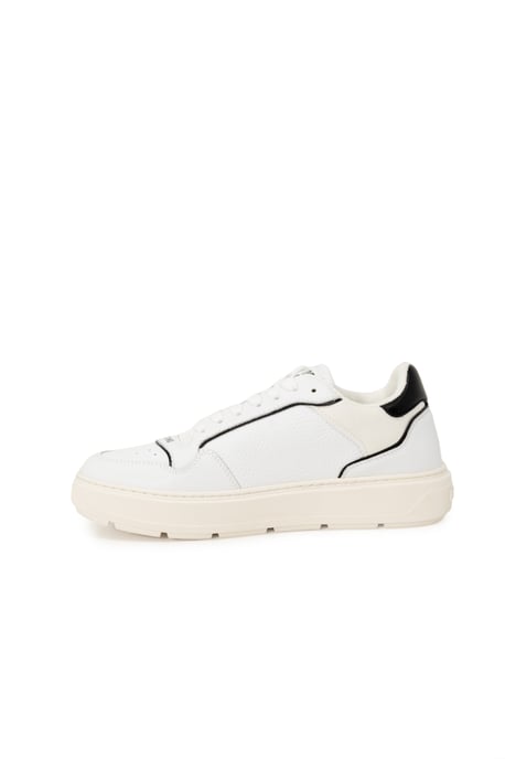 Zapatillas con Parche de Corazón - Image 3