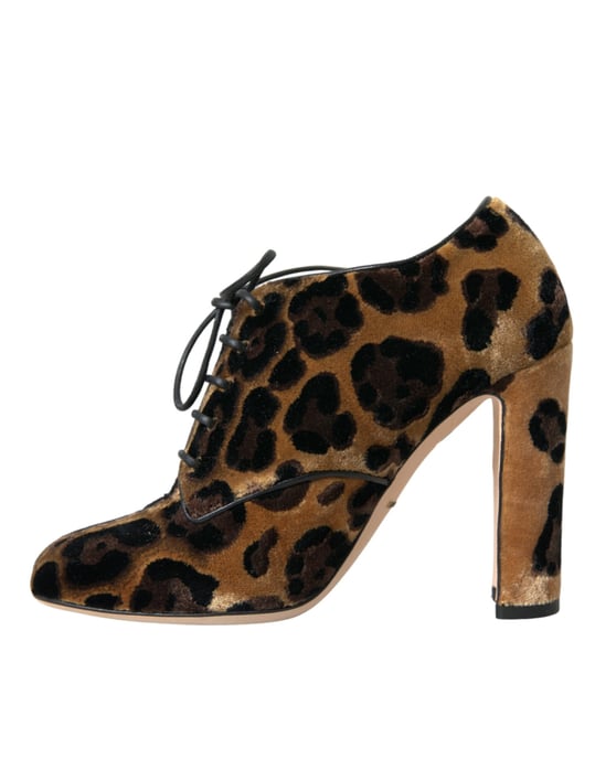 Botines de terciopelo con cordones en estampado de leopardo - Image 5