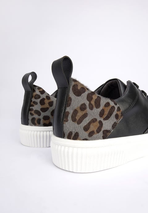 Zapatillas Wittchen de piel para mujer con estampado de leopardo - Image 6