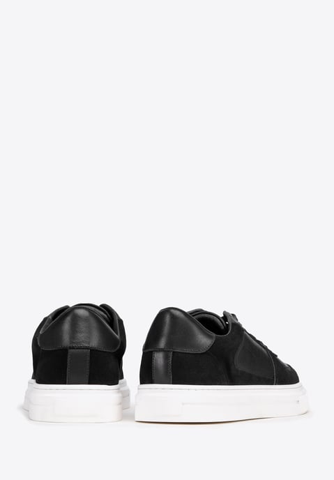 Zapatillas Wittchen de piel para hombre con perforaciones, color negro - Image 3