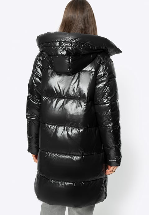 Abrigo acolchado extragrande de nailon negro para mujer de Wittchen - Image 3