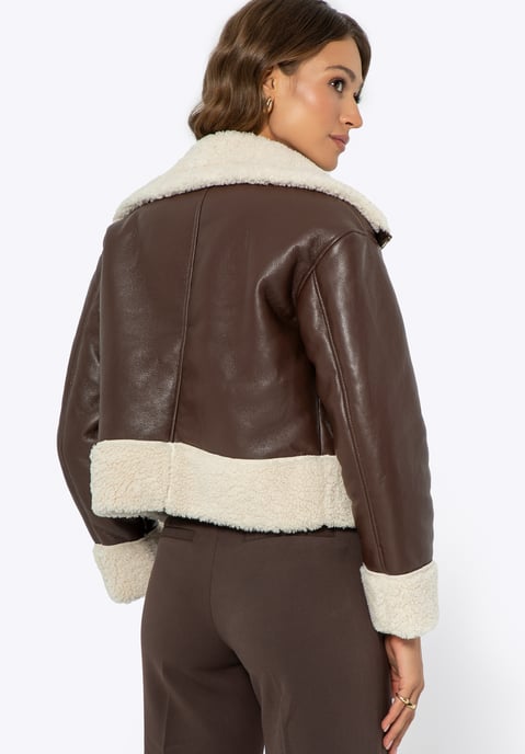 Chaqueta corta de piel sintética marrón con pelo para mujer de Wittchen - Image 3