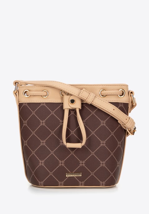 Bolso tipo cubo para mujer Wittchen en piel ecológica marrón con monograma - Image 1