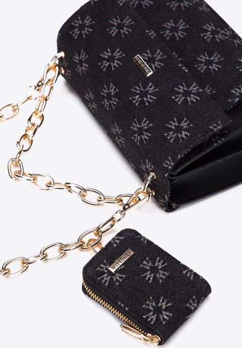 Bolso bandolera vaquero para mujer Wittchen con monograma, vestido negro corto - Image 3