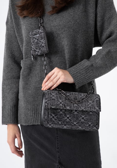 Bolso bandolera pequeño de mezclilla con monograma para mujer de Wittchen - Image 6