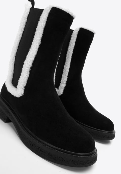 Botas Chelsea de ante para mujer Wittchen con piel de oveja sintética negra. - Image 6