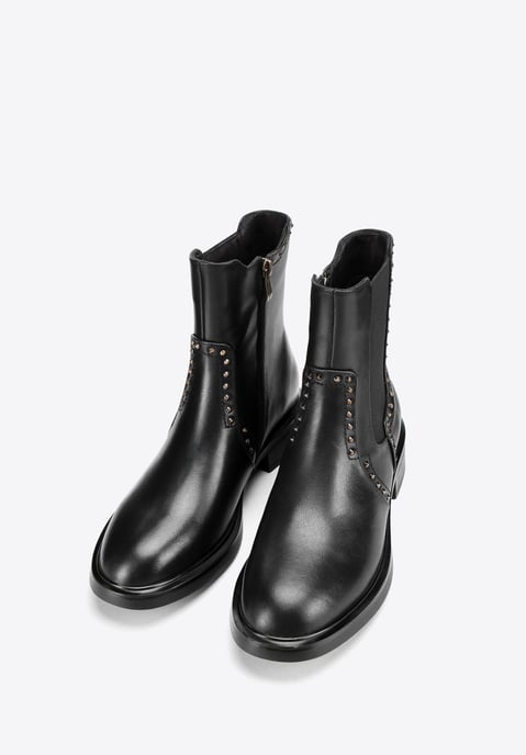 Botas Chelsea de piel para mujer Wittchen con remaches decorativos, color negro - Image 1