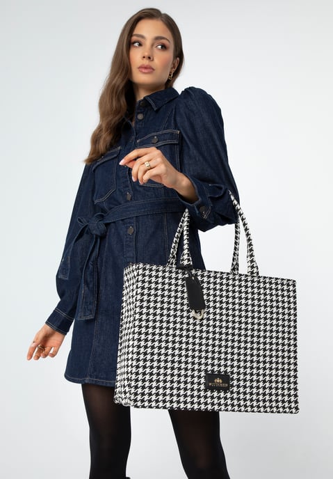 Bolso shopper para mujer Wittchen de algodón blanco y negro con estampado - Image 1