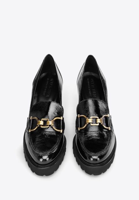 Zapatos de salón Wittchen de charol para mujer con hebilla en negro. - Image 2