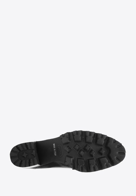 Zapatos de salón Wittchen de charol para mujer con hebilla en negro. - Image 5
