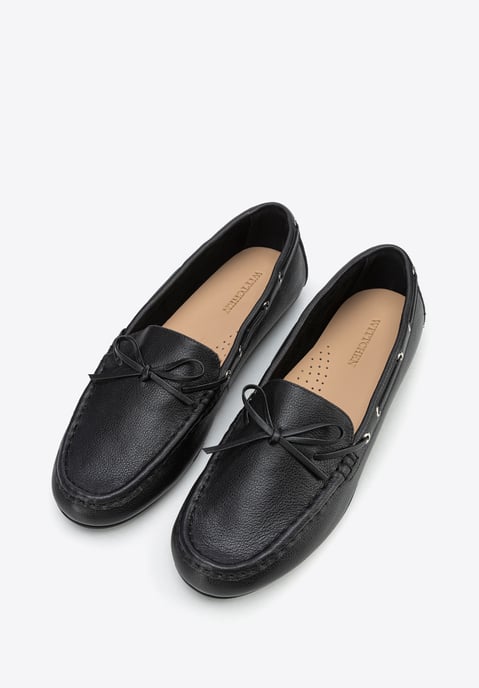 Mocasines de piel para mujer Wittchen con correa en piel natural negra - Image 2