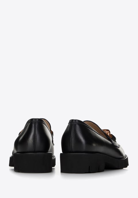 Mocasines de piel para mujer Wittchen con plataforma y hebilla - Image 3