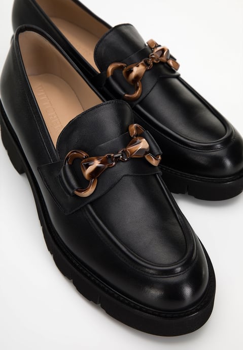 Mocasines de piel para mujer Wittchen con plataforma y hebilla - Image 6
