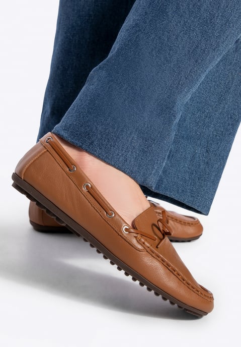 Mocasines de piel para mujer Wittchen con correa, color marrón - Image 2