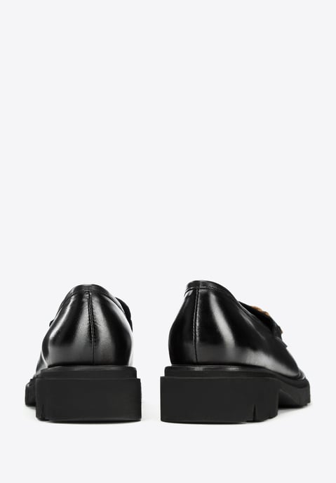 Mocasines de piel para mujer Wittchen con cadena decorativa en la plataforma - Image 3