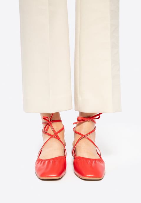 Bailarinas Wittchen para mujer en piel auténtica con cordones en rojo. Piel - Image 2