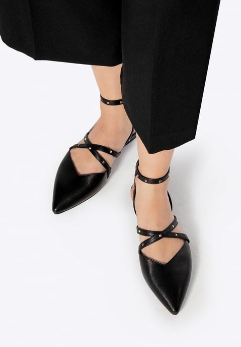 Bailarinas de piel Wittchen para mujer con detalles metálicos en negro - Image 2