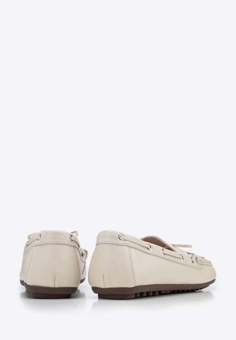 Mocasines de piel para mujer Wittchen con correa, color crema - Image 5