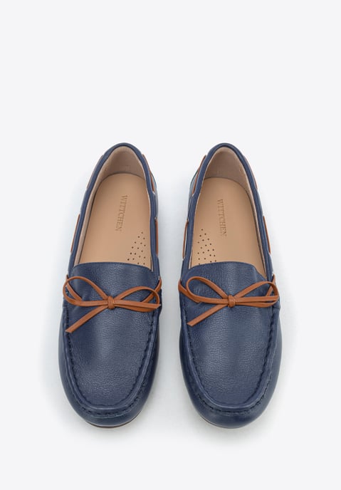 Mocasines de piel para mujer Wittchen con correa, azul marino y marrón - Image 3