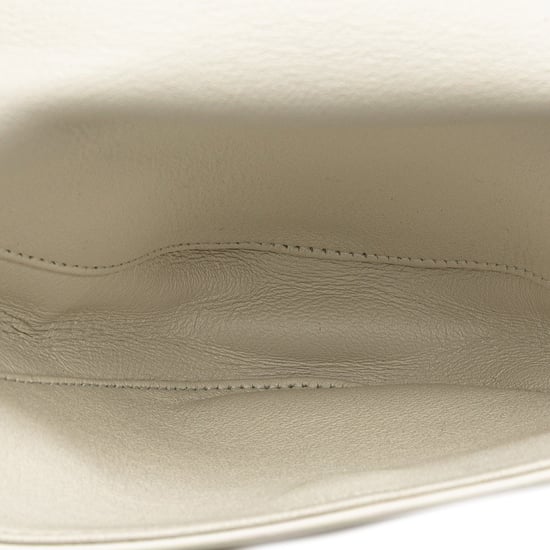 Bolso de crossbody de cuero en forma de triángulo - Image 4