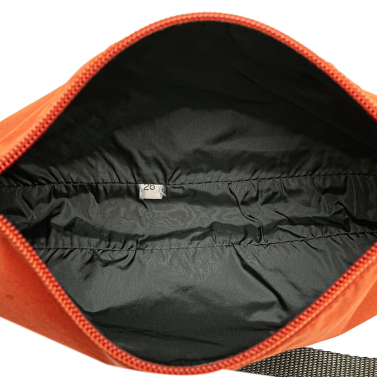 Bolso bandolera liviano de nylon - Image 4