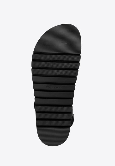 Sandalias de piel para mujer Wittchen con remaches en piel natural negra - Image 6