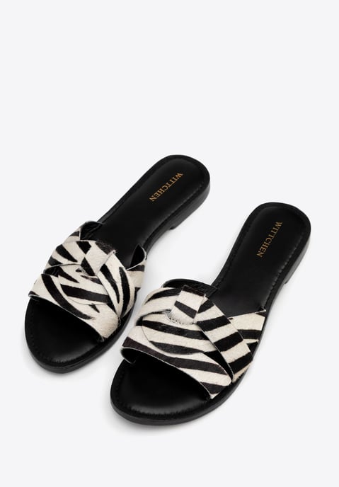 Chanclas de piel con estampado animal de Wittchen para mujer en color negro y - Image 2