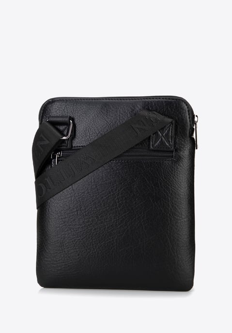 Bolso bandolera pequeño Wittchen para hombre en piel sintética negra - Image 3