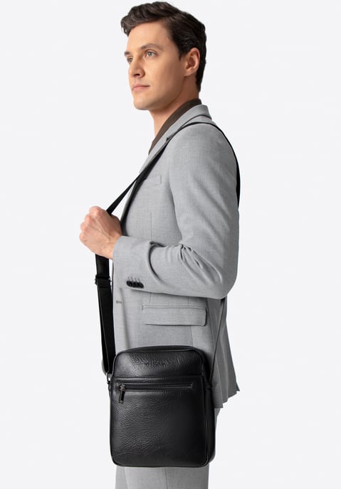 Bolso bandolera Wittchen para hombre de piel sintética con correa ajustable - Image 1