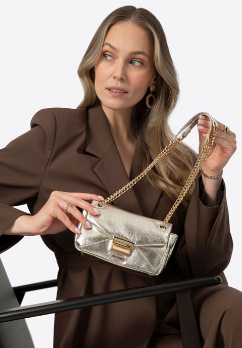 Minibolso bandolera Wittchen para mujer en piel ecológica dorada brillante - Image 1