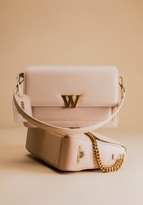 Bolso bandolera de piel para mujer Wittchen con borla, beige - Image 2