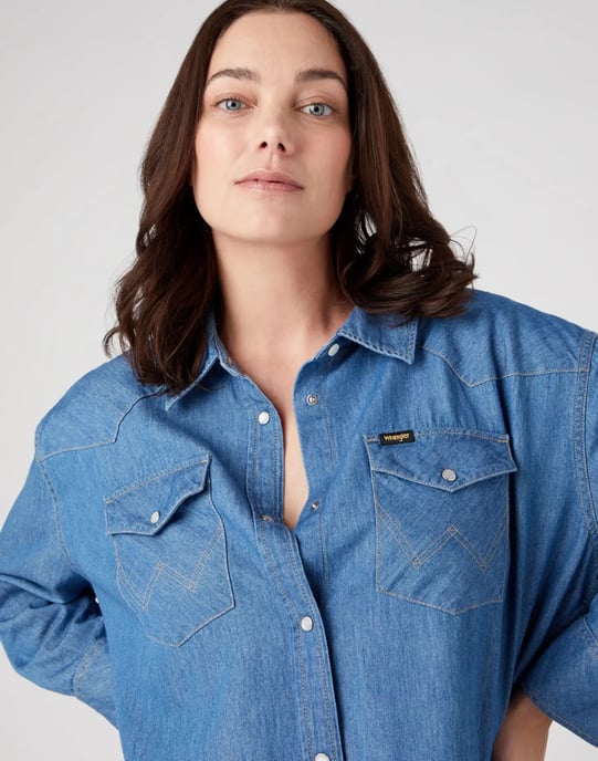 GB - Wrangler - DENIM SHIRT DRESS MID INDIGO - Image 4