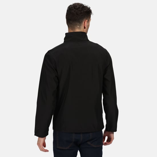 Regatta Classic Mens Water Repellent Softshell Jacket (Black) - Image 2