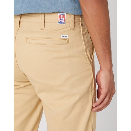 GB - Wrangler - CASEY CHINO SHORTS TAOS TAUPE - Image 3