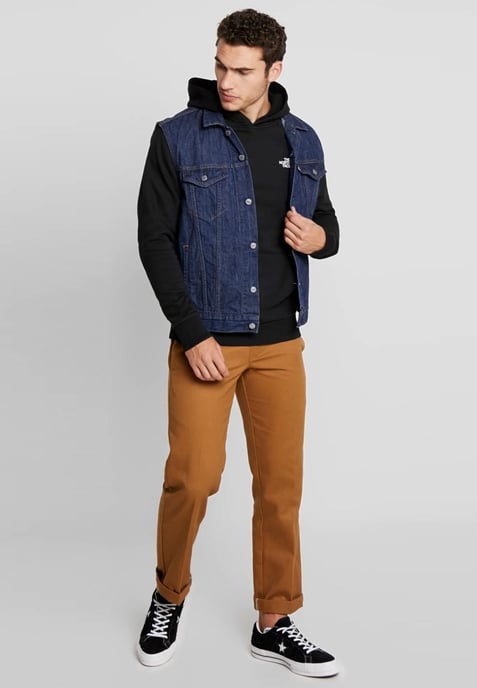 Sudadera con capucha The North Face Mens Reglan Red Box en negro - Image 4