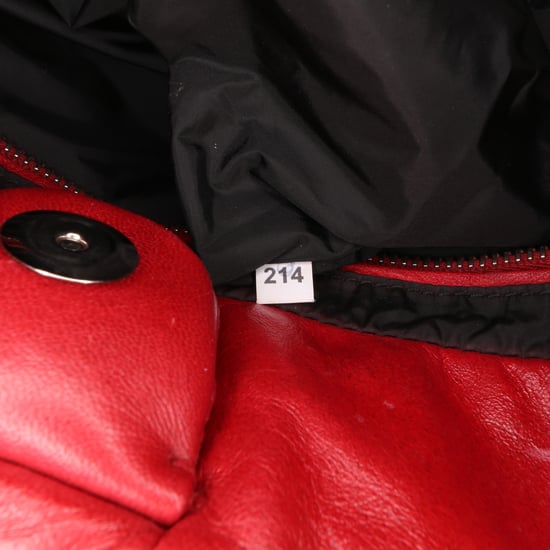 Bolso Tote de Piel Acolchada con Diseño Estructurado - Image 6