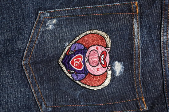 Jeans con Logo Desgastado - Image 6