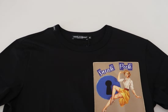 Camiseta Gráfica con Abertura Sneak Peek - Image 4