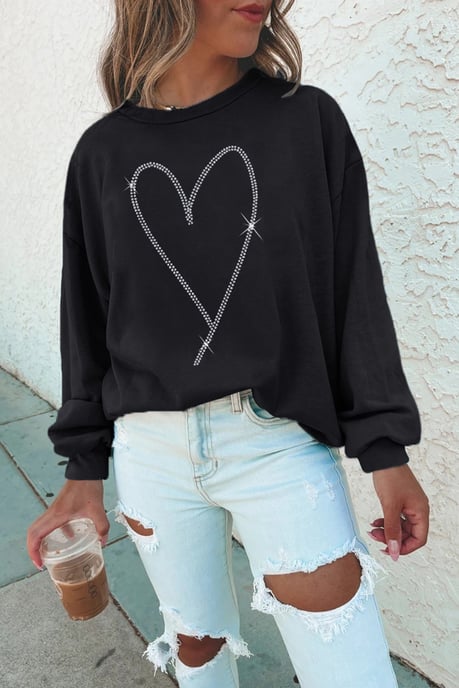 Sudadera con corazón de pedrería - Image 1